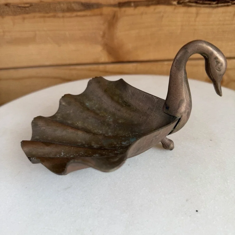 VTG Old Antiqued Brass Beautiful Swan‎ Shape Soap Trinket Dish Ash Tray *Wear*
